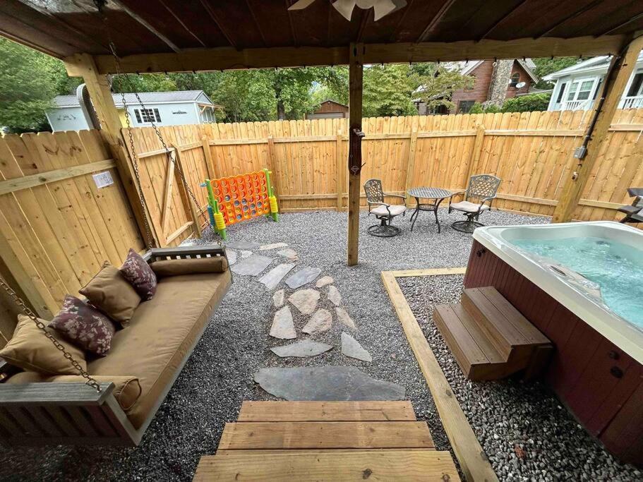 Blissful Nook Tiny Home ~ Cozy Retreat W/ Hot Tub; Near Town And Deep Creek Bryson City Esterno foto